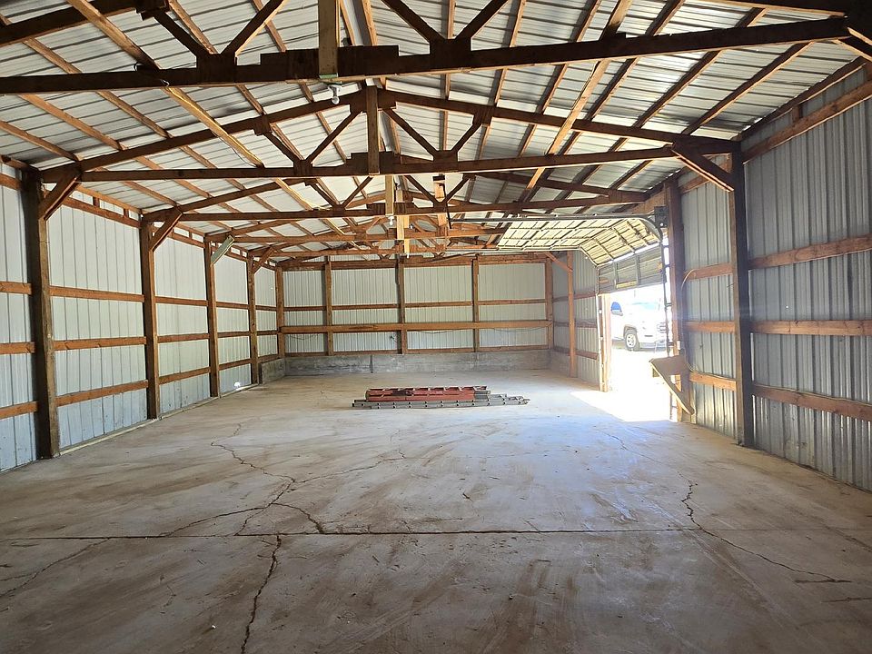 2nd image of 889 N Wilson Rd