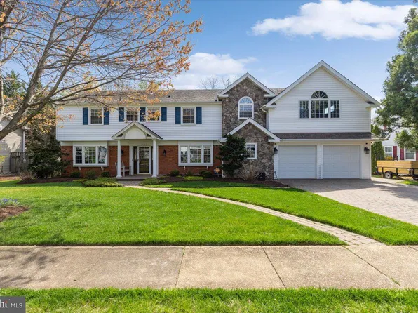 13107 Parson Ln, Fairfax, VA 22033