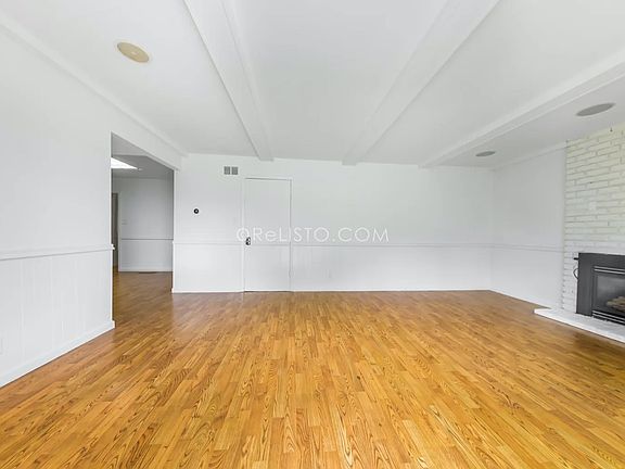 5th image of 3059 Arguello Dr
