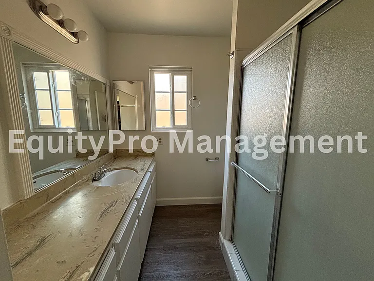 7243 Pickering Ave #F — Photo 7