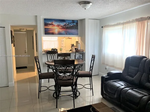 19851 SW 114th Ave APT 307, Miami, FL 33157