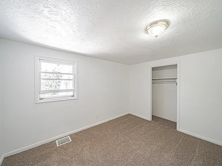 1170 1/2 Alameda Ave — Photo 7