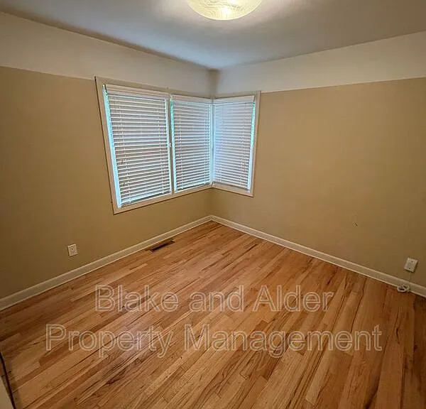 5226 SE Clinton St — Photo 8
