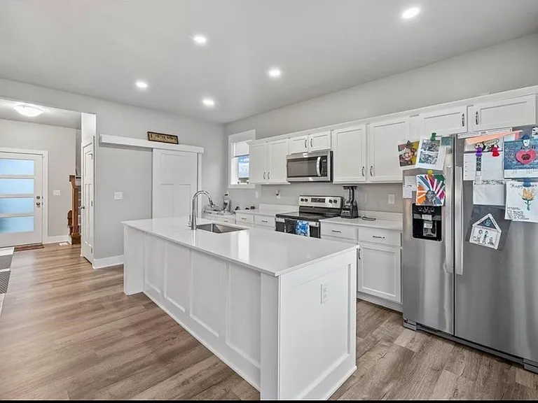 1445 SE Mesa Dr — Photo 5