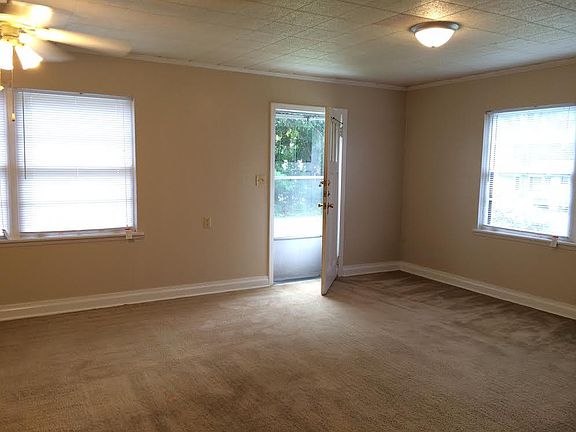 4th image of 802 Noel Dr APT 2