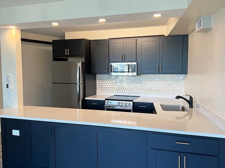 300 N State St #5225 — Photo 12