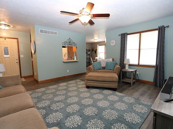 3rd image of 57938 Sunbury Dr