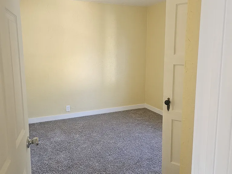 2924 N Argonne Rd — Photo 14