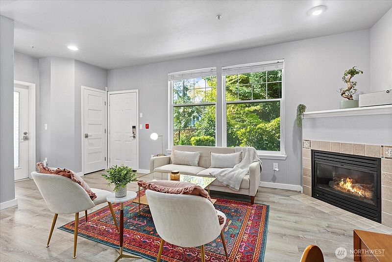 2nd image of 16125 Juanita Woodinville Way NE #403