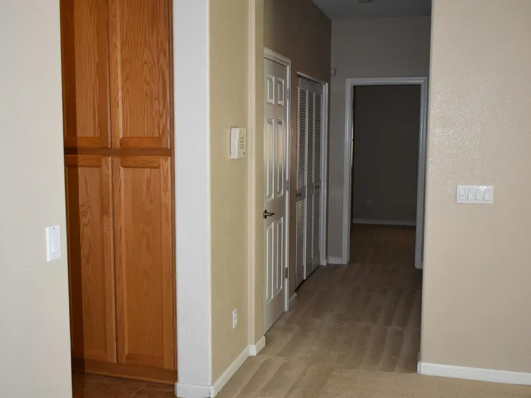 484 Beckman Way — Photo 8