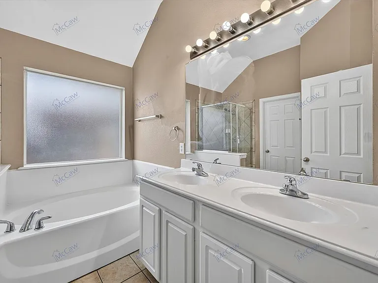 9068 Weller Ln — Photo 14