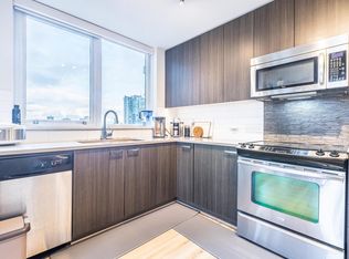 13325 102a Ave #802, Surrey, BC V3T0J5