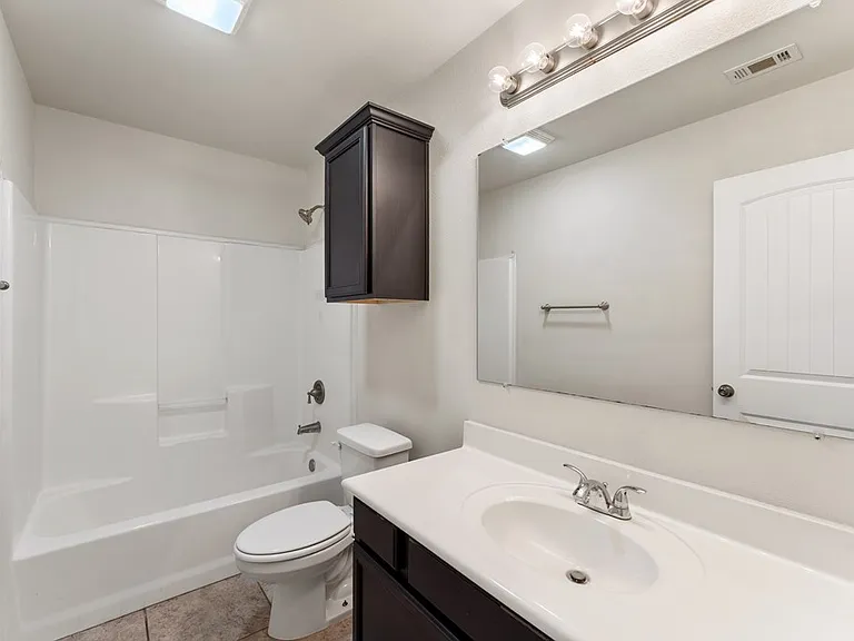 716 Duke Ave — Photo 16