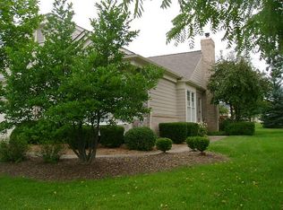 39636 Muirfield Ln, Northville, MI 48168