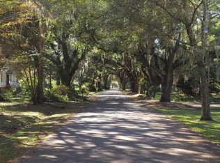 114 Scotia St, Mc Clellanville, SC 29458