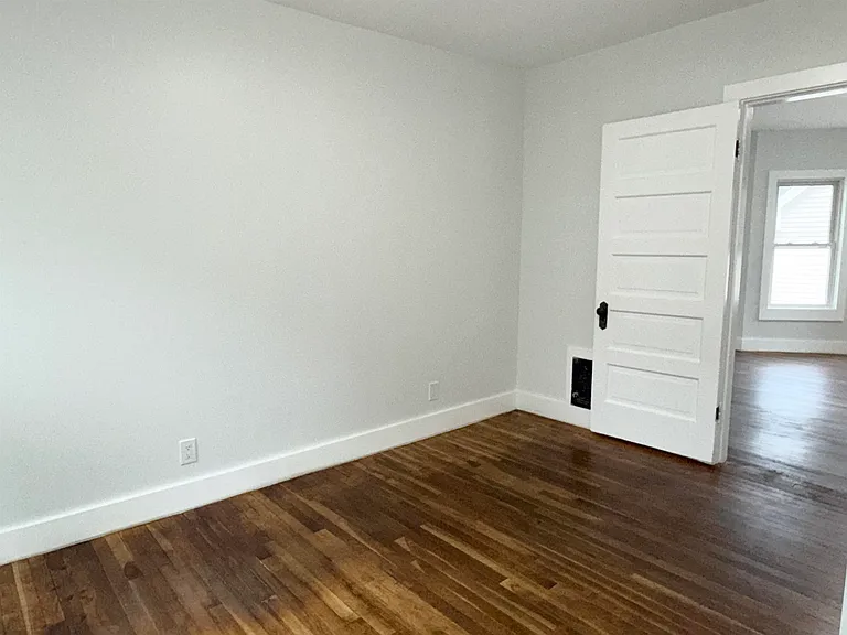6 Holmes St #2 — Photo 17