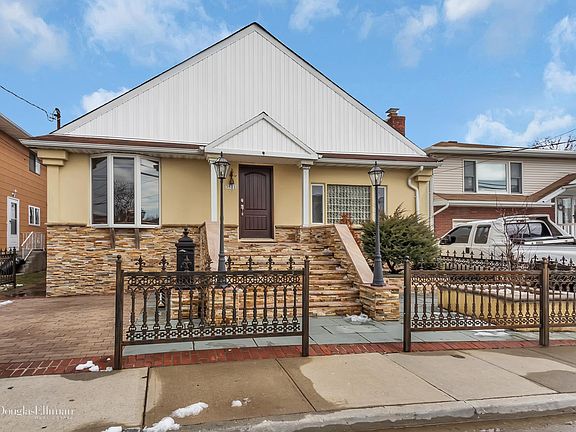 2nd image of 3381 Parkway Dr