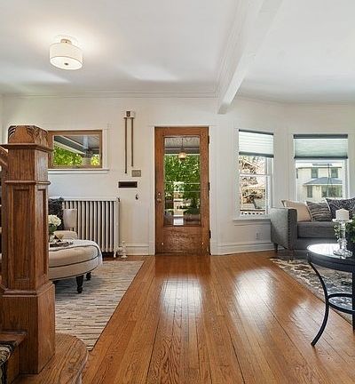 5th image of 1137 Wisconsin Ave