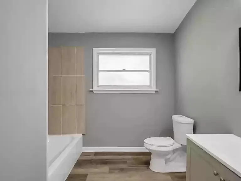 360 Chicago Ave — Photo 12