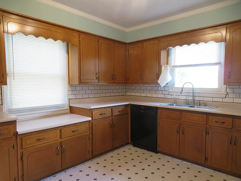 303 Flat Rock Rd — Photo 13