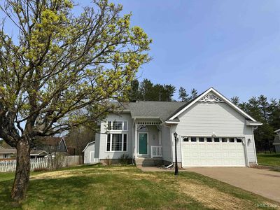 405 Peterson Ave, Ishpeming, MI, 49849