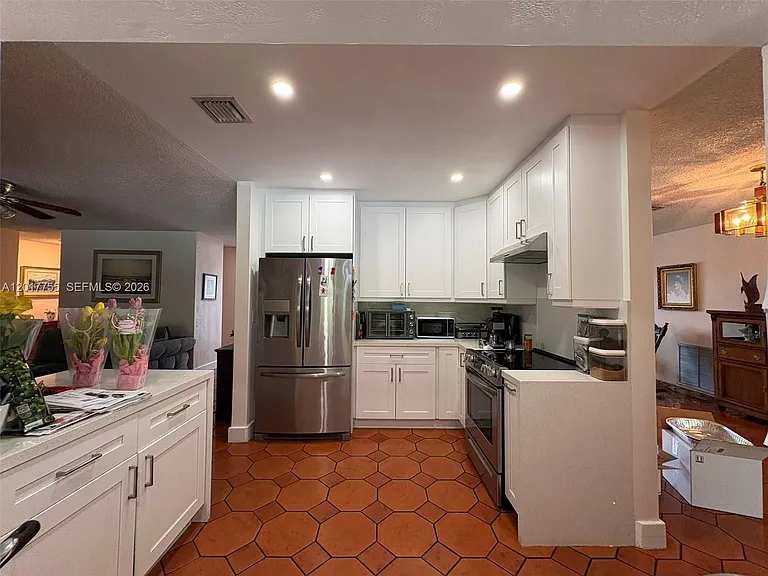 220 NW 130th Ave — Photo 15