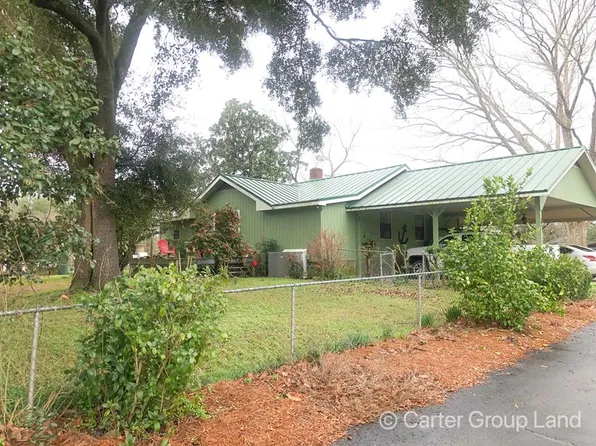 307 W River Rd NW, Baxley, GA 31513