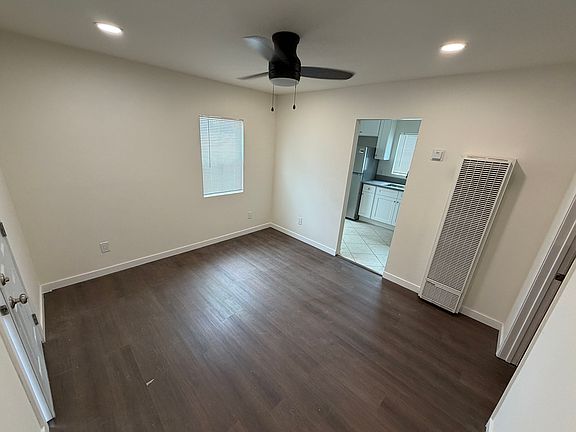 5th image of 4027 Arden Dr