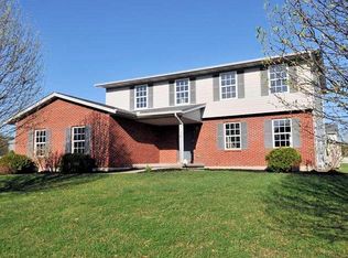 35 Twin Cove Dr, Middletown, OH 45044