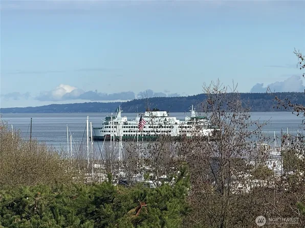 61 Pine Street #106, Edmonds, WA 98020