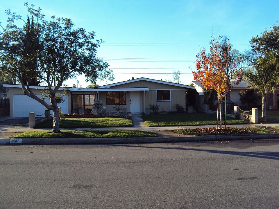 1st image of 1537 Armsley Sq