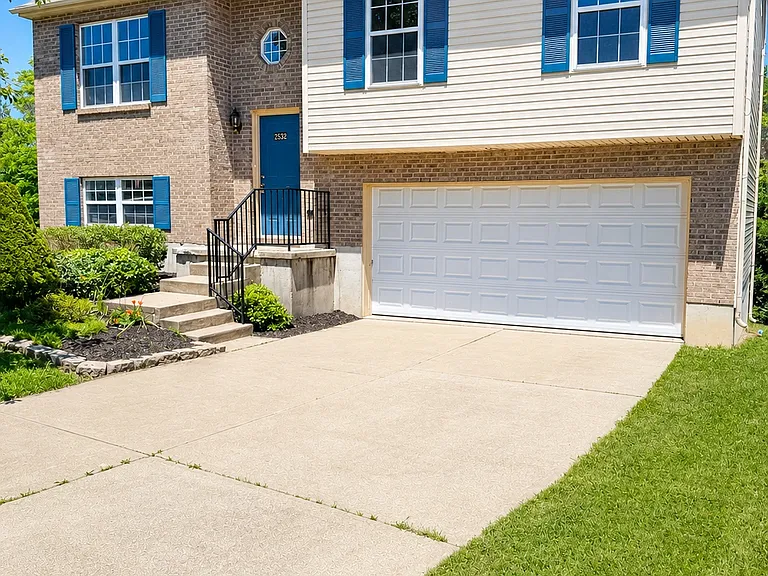 2532 Dacey Ct — Photo 1