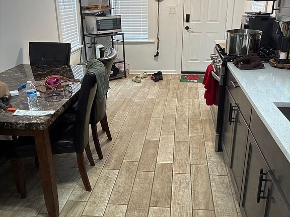 4th image of 5230 W 51st St