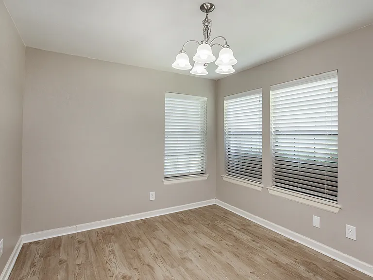 3491 Longview Dr — Photo 17