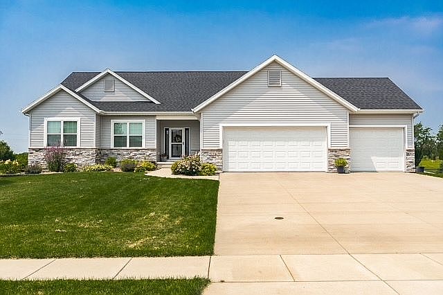 1st image of 1831 Wenrose Dr NE
