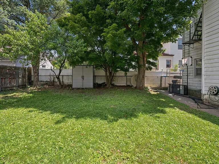 31 Armourvilla Ave — Photo 17