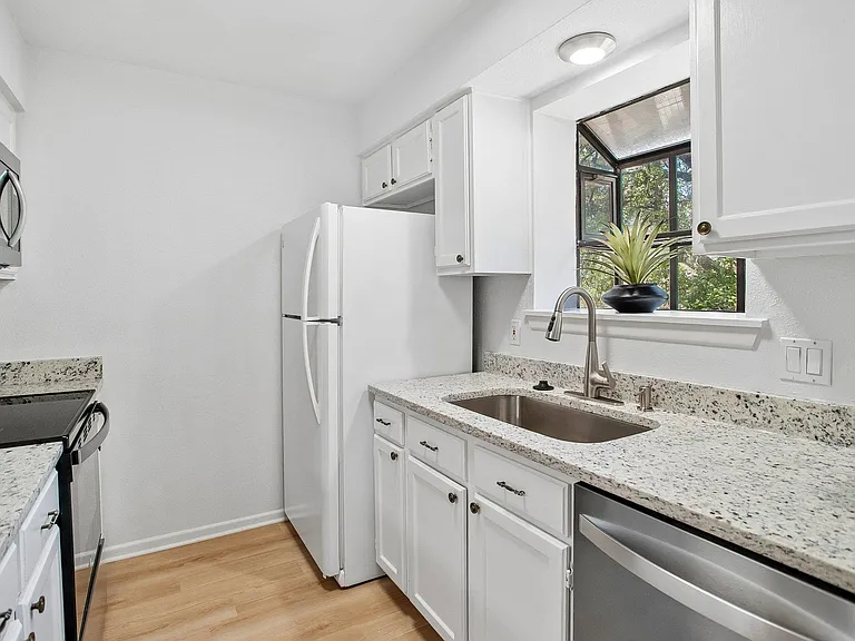 10955 Wurzbach Rd #103 — Photo 9