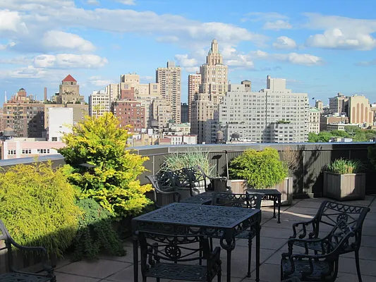 Sold by Barshay Brokerage | media 25