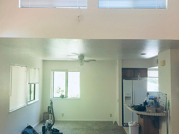 5th image of 619 Dorothy Way