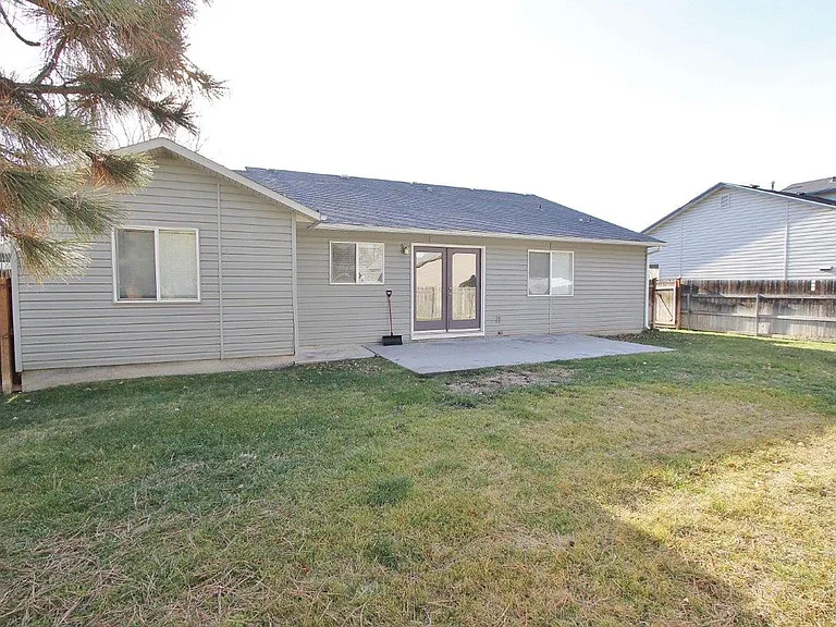 976 W Idaho Ave — Photo 22