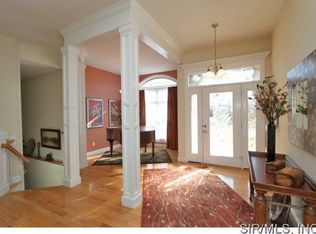 408 W Country Ln, Collinsville, IL