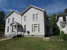 304-306 E Main St