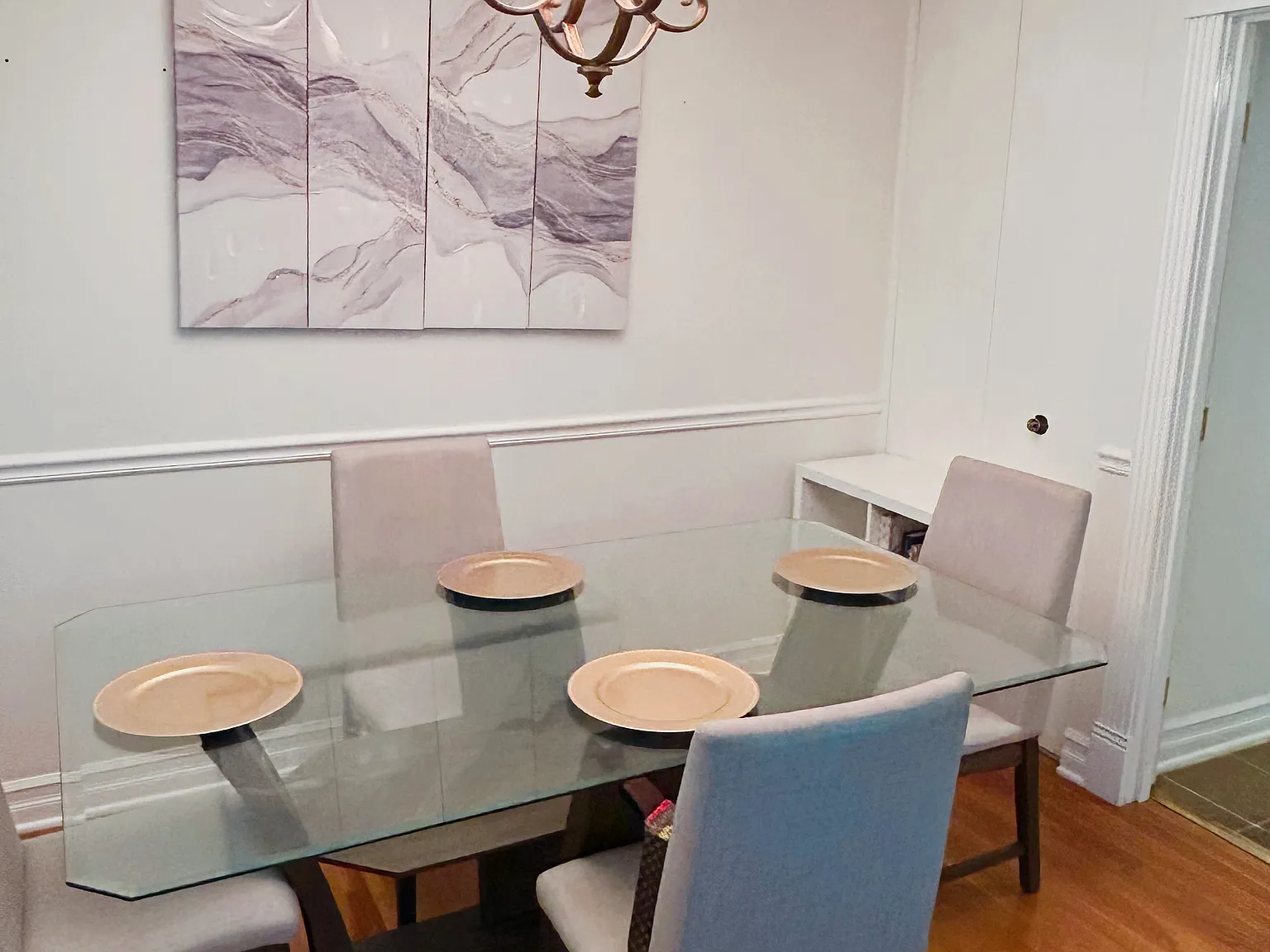 2 bed, 910 sqft, $2,000 — Photo 2