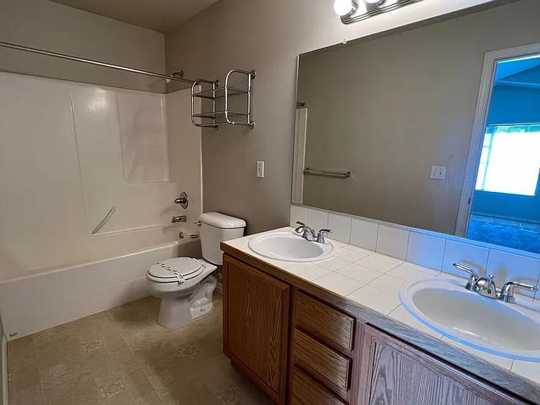 4353 SE Chelsea Ln — Photo 9