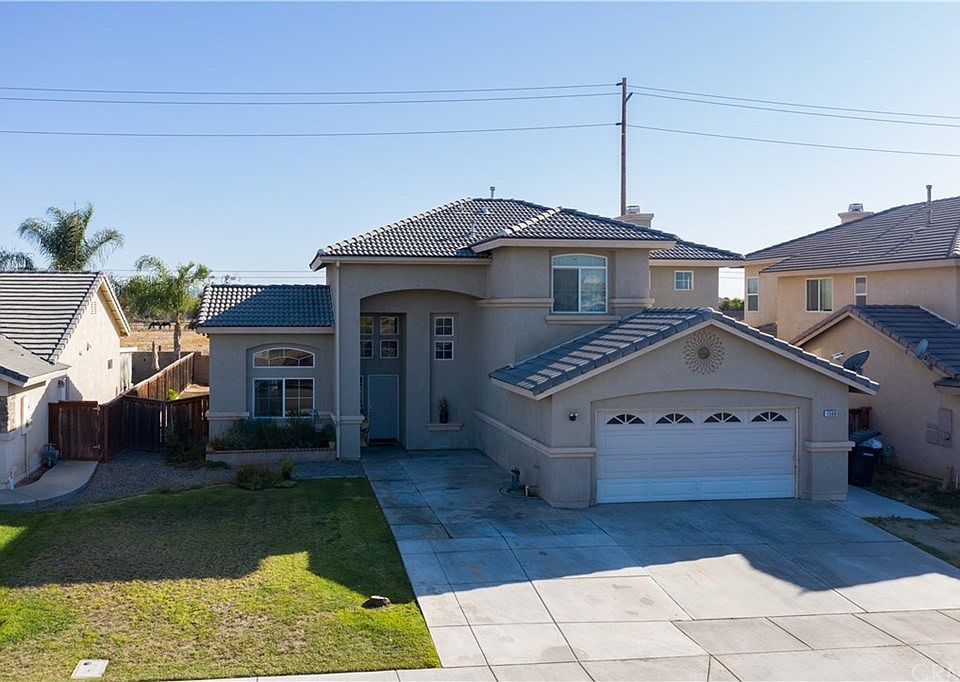 1st image of 1568 Andalusian St
