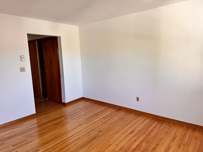 333 Green Ave #6 — Photo 14