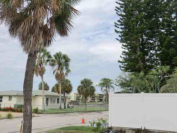 3rd image of 627 78th Ave