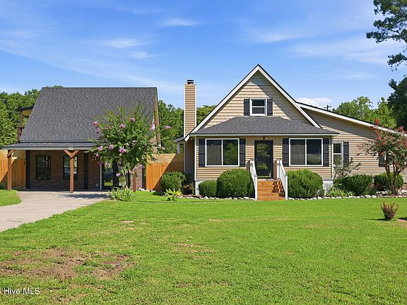 3rd image of 208 Dixon Circle