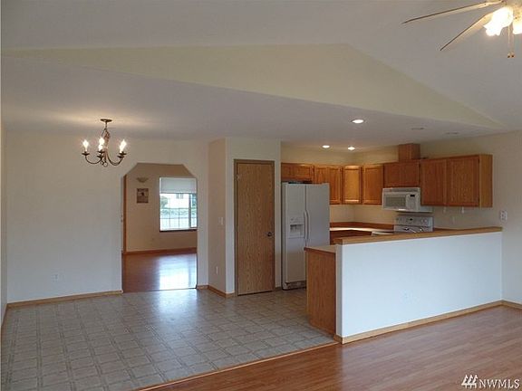Another kitchen dining area view.