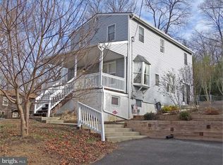 4524 Newportville Rd, Levittown, PA 19056